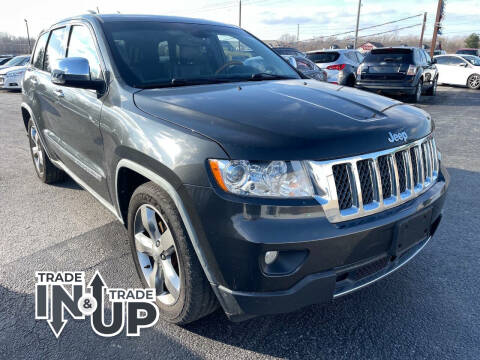 2011 Jeep Grand Cherokee for sale at Auto World in Carbondale IL