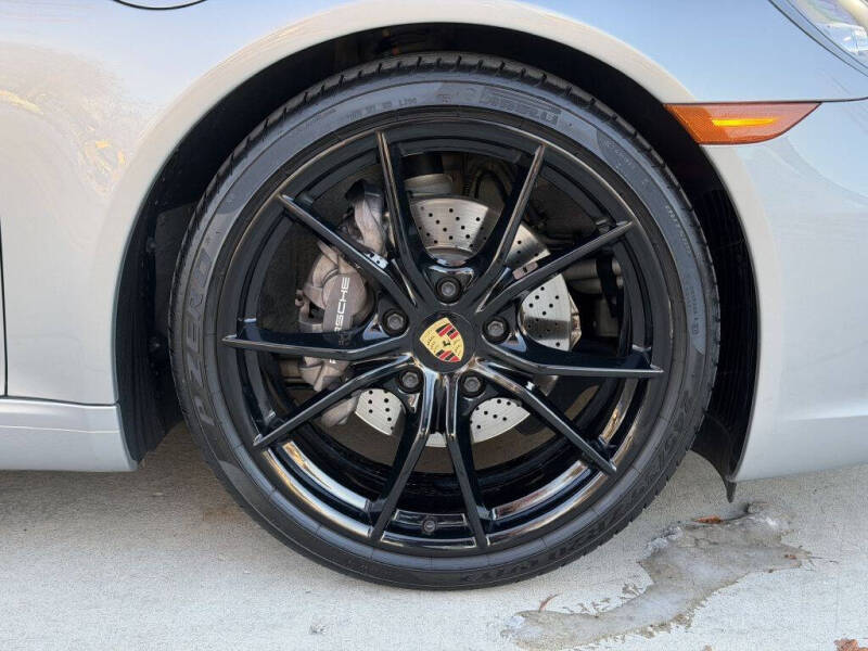 2017 Porsche 911 Carrera