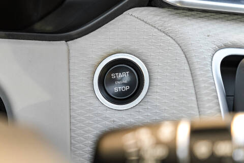 2019 Land Rover Range Rover Velar P250 R-Dynamic SE