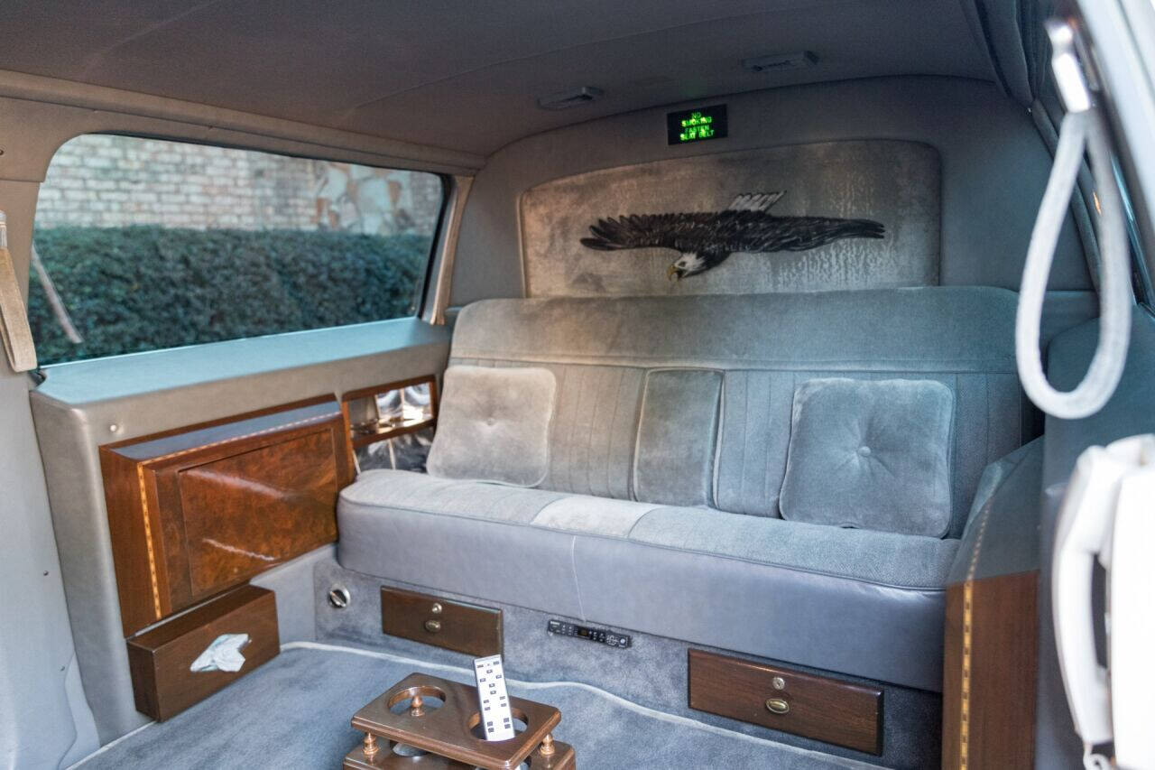 1988 Chevrolet Suburban 4