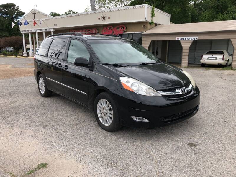 2008 Toyota Sienna for sale at Townsend Auto Mart in Millington TN