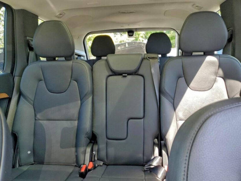 2025 Volvo XC90 B6 Plus Bright Theme 7P