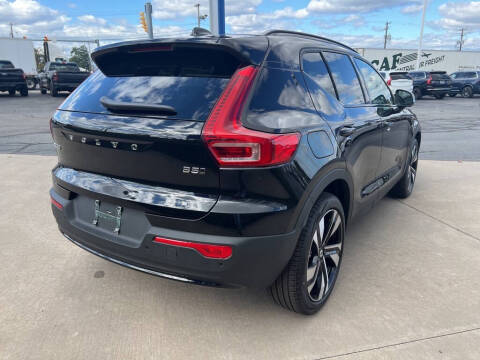 2026 Volvo XC40 B5 Ultra