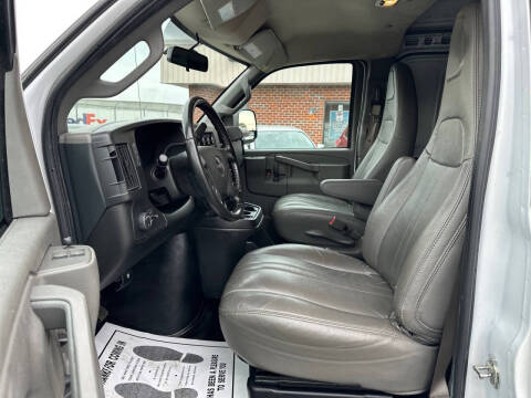 2023 GMC Savana 2500