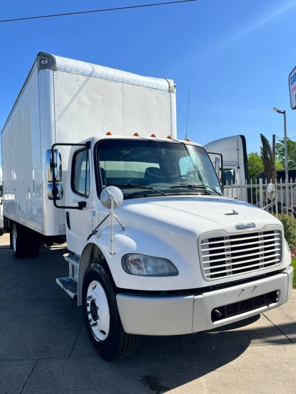 2013 Freightliner M2 106
