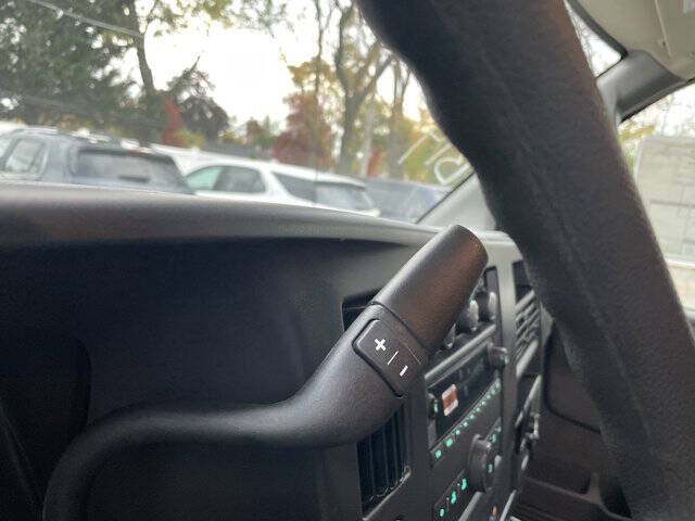 2025 Chevrolet Express 2500