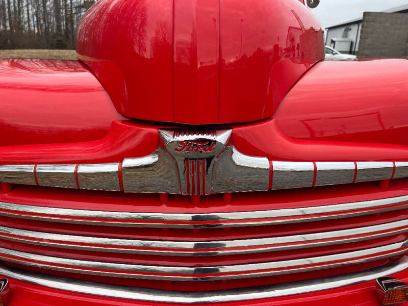 1946 Ford SEDAN