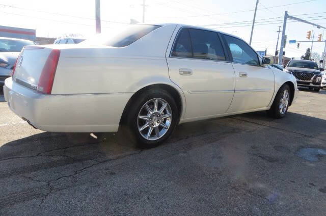 2010 Cadillac DTS Luxury Collection
