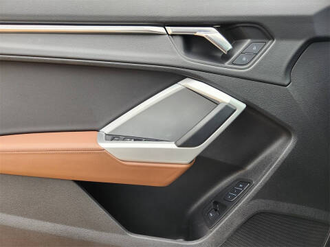 2022 Audi Q3 quattro S line Prem Plus 45 TFSI