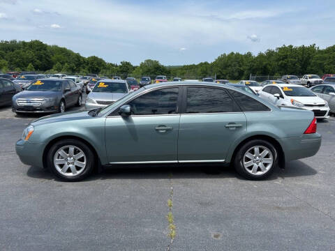 2007 Ford Five Hundred for sale at CARS PLUS CREDIT in Independence MO