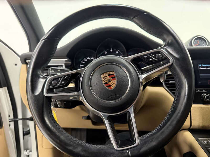 2017 Porsche Macan