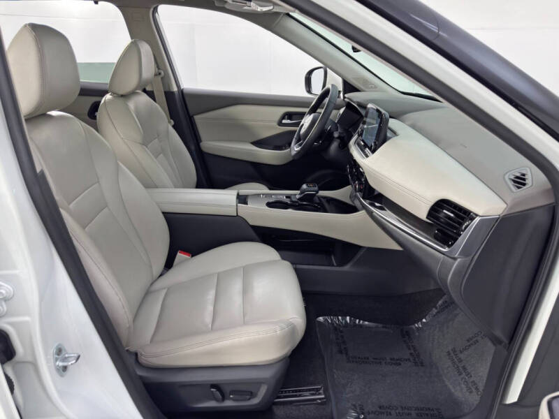 2022 Nissan Rogue SL