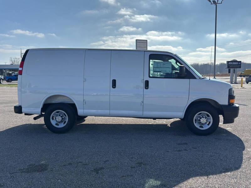 2025 Chevrolet Express 2500