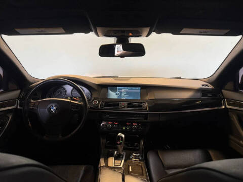 2011 BMW 5 Series 528i