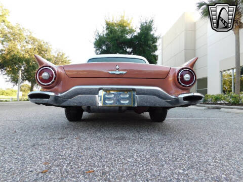 1957 Ford Thunderbird