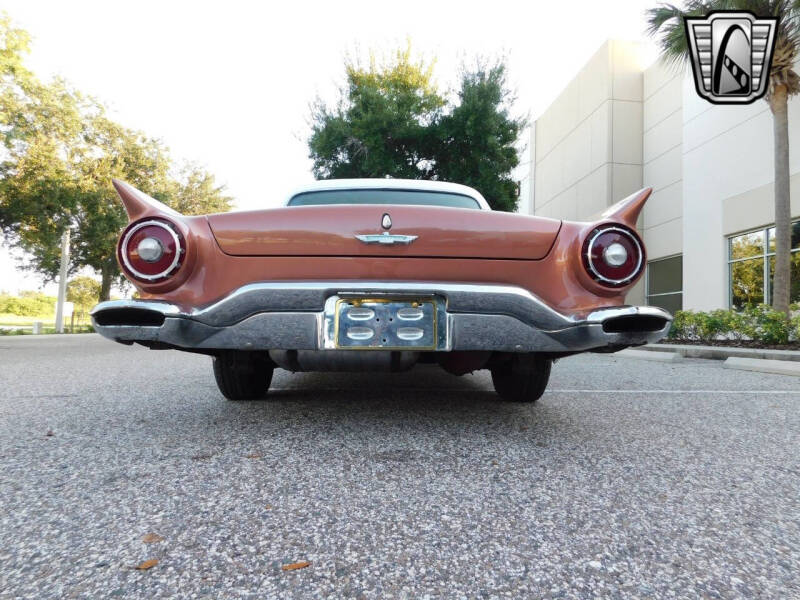 1957 Ford Thunderbird