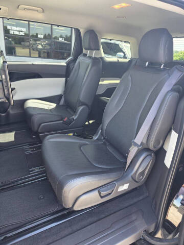 2022 Kia Carnival SX