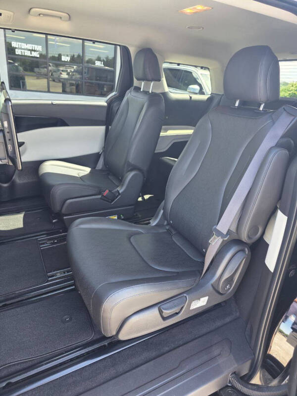 2022 Kia Carnival SX