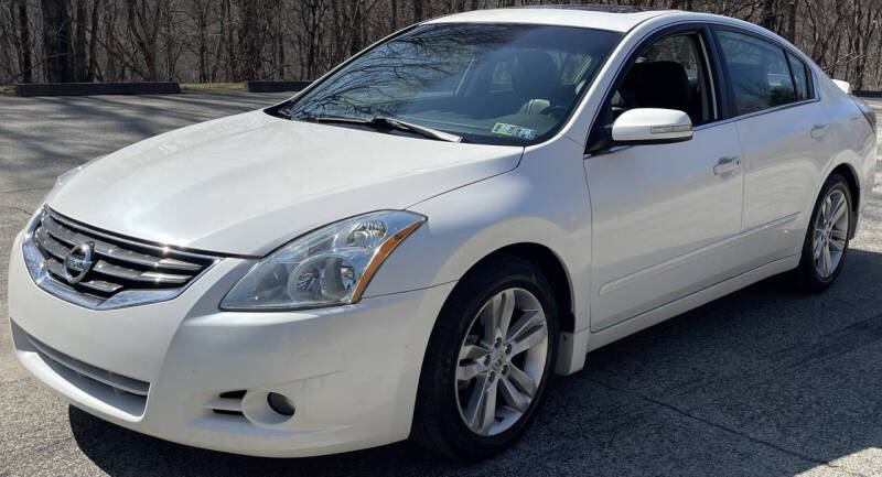 2011 Nissan Altima for sale at Hamilton Automotive in North Huntingdon PA