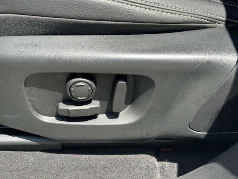 2021 Land Rover Range Rover Velar P250 R-Dynamic S