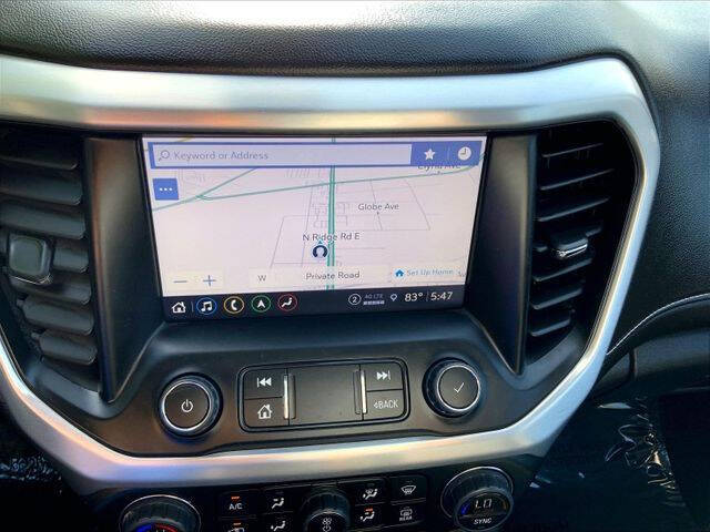 2023 GMC Acadia SLT