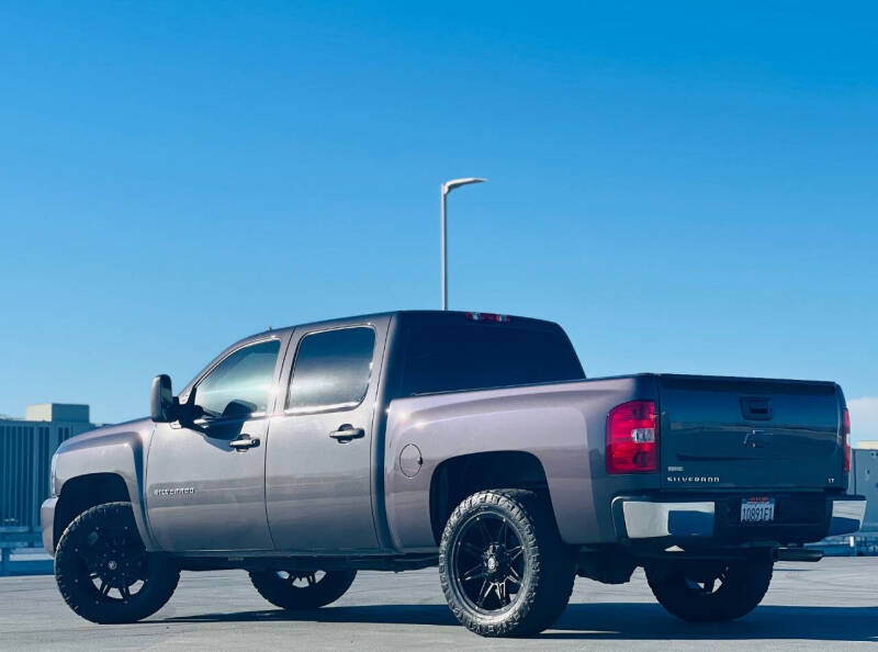 2011 Chevrolet Silverado 1500 LT photo 5