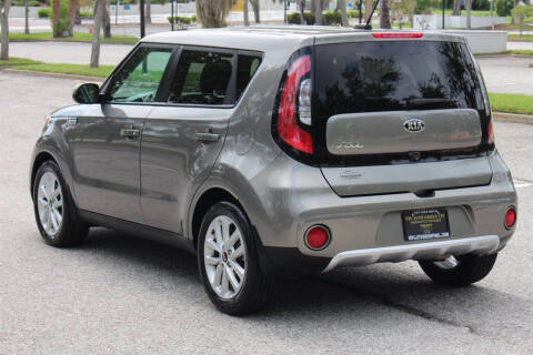 2017 Kia Soul +