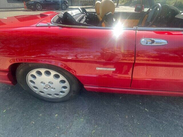 1991 Alfa Romeo Spider Veloce