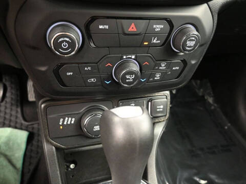 2022 Jeep Renegade Altitude