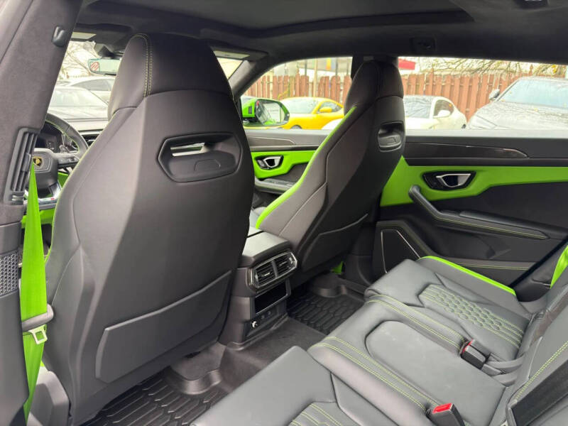 2024 Lamborghini Urus S