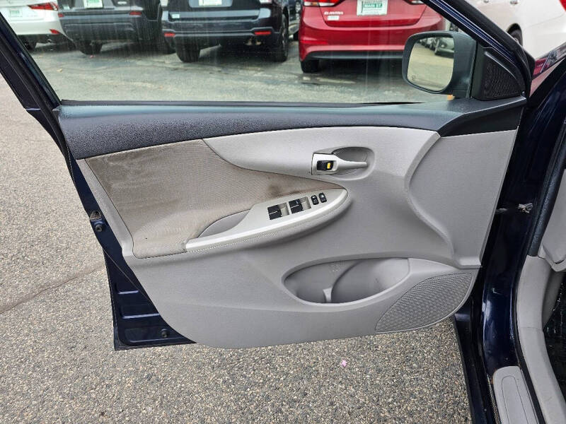 2011 Toyota Corolla LE