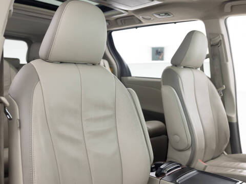 2014 Toyota Sienna Limited 7-Passenger