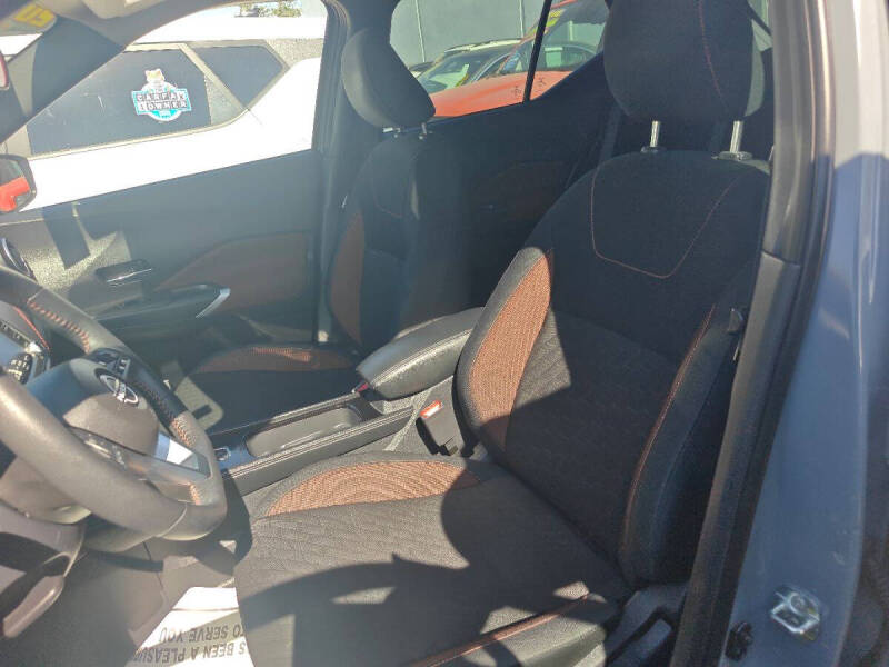 2024 Nissan Kicks SR