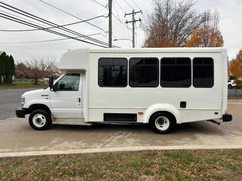 2014 Ford E-Series E-350 SD
