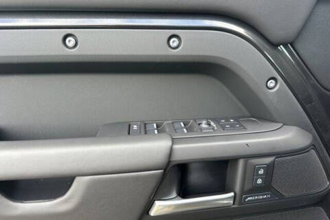 2026 Land Rover Defender 110 P300 S