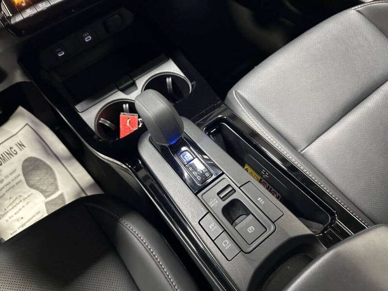 2025 Toyota Prius XLE