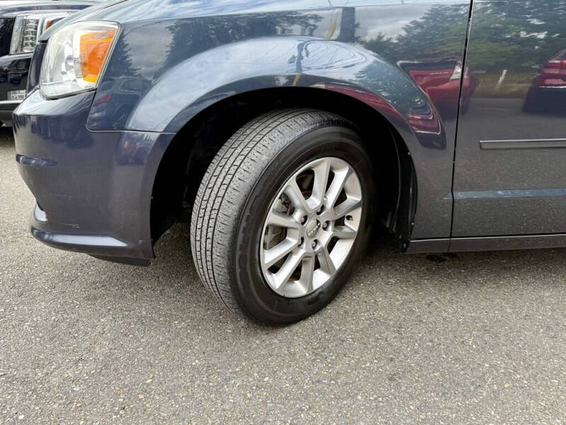 2013 Dodge Grand Caravan R/T