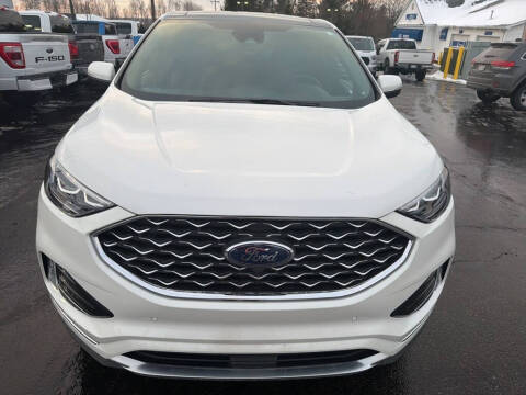 2022 Ford Edge Titanium