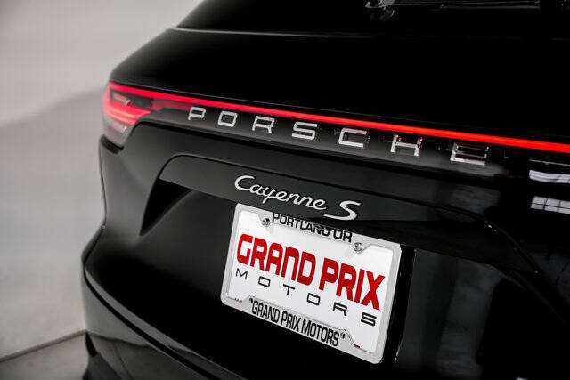 2022 Porsche Cayenne S