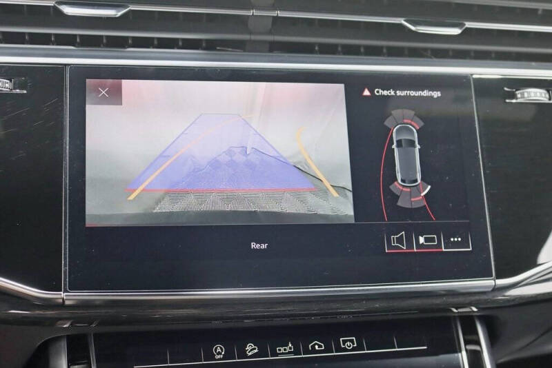 2020 Audi Q8 quattro Premium 55 TFSI