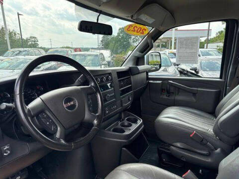 2023 GMC Savana 2500