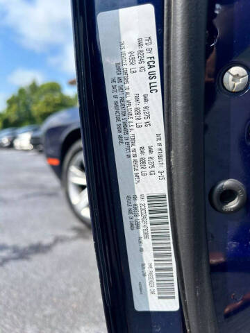 2015 Dodge Challenger SXT