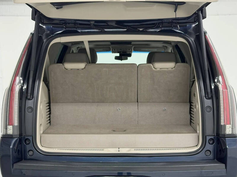 2019 Cadillac Escalade Luxury