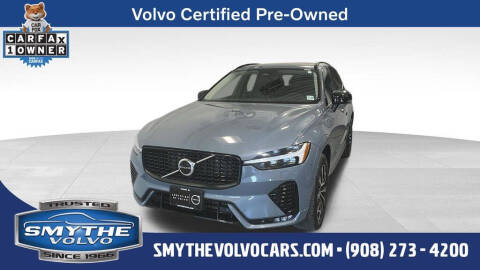 2024 Volvo XC60 B5 Core Dark Theme