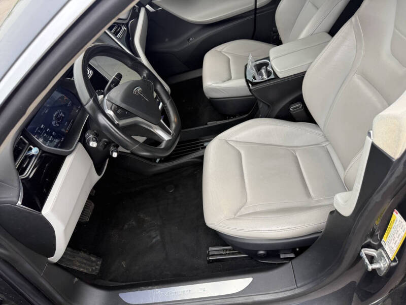 2015 Tesla Model S 70D