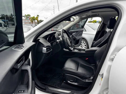 2017 Jaguar F-PACE 35t