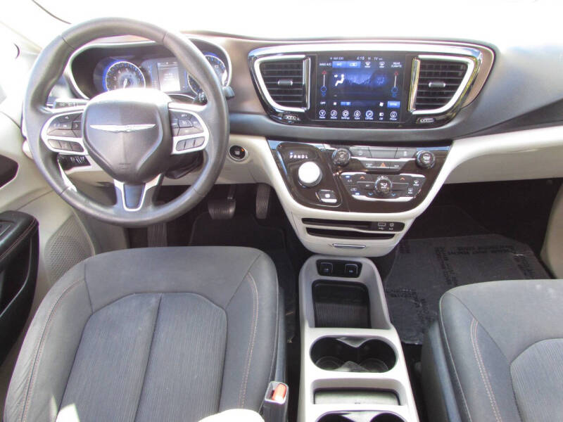 2017 Chrysler Pacifica Touring