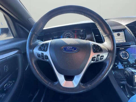 2017 Ford Taurus Limited