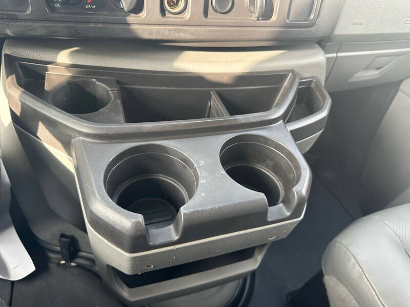 2012 Ford E-Series E-450 SD