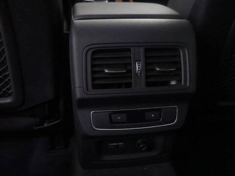 2023 Audi Q5 quattro Premium 40 TFSI